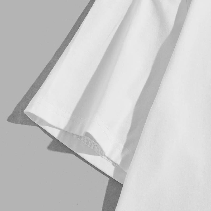 100%25 Cotton Casual Graphic Tee For Everyone – Oversized Fit With Unique American Flag Deer Skull Design Golf Gift T-Shirt For Men And Women